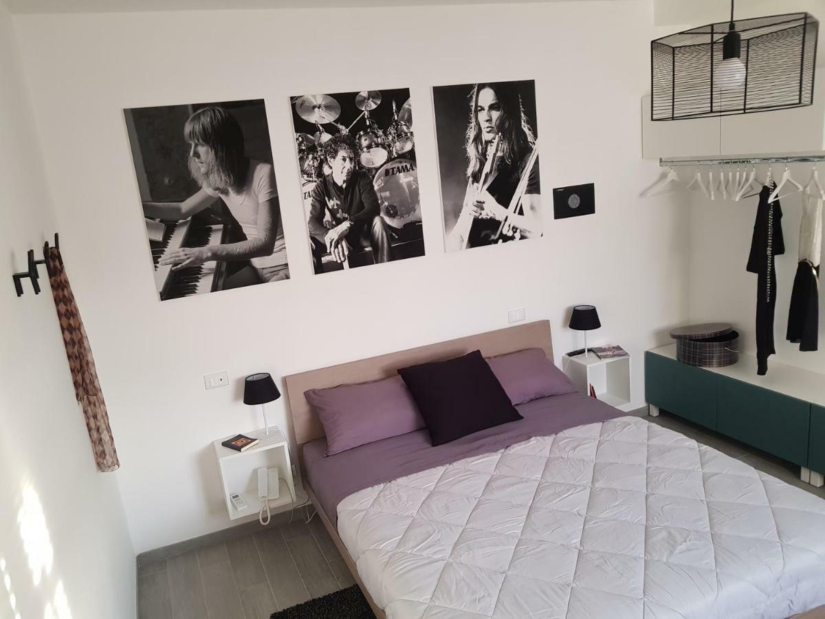 Sosta Rock Apartment Casal Palocco Exterior photo