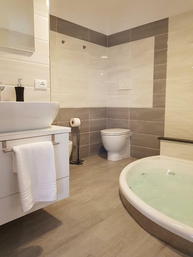 Sosta Rock Apartment Casal Palocco Room photo